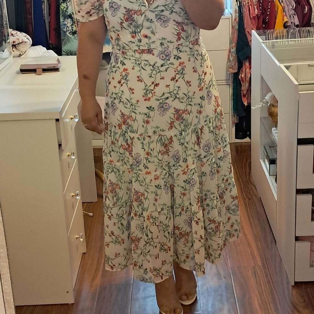 Forever 21 Cream Floral Midi Dress
